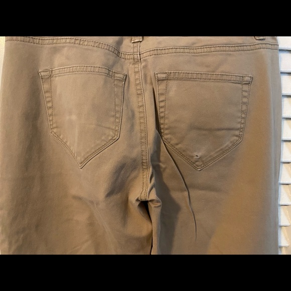 London Jeans size 2 Khaki Pants - Picture 3 of 4